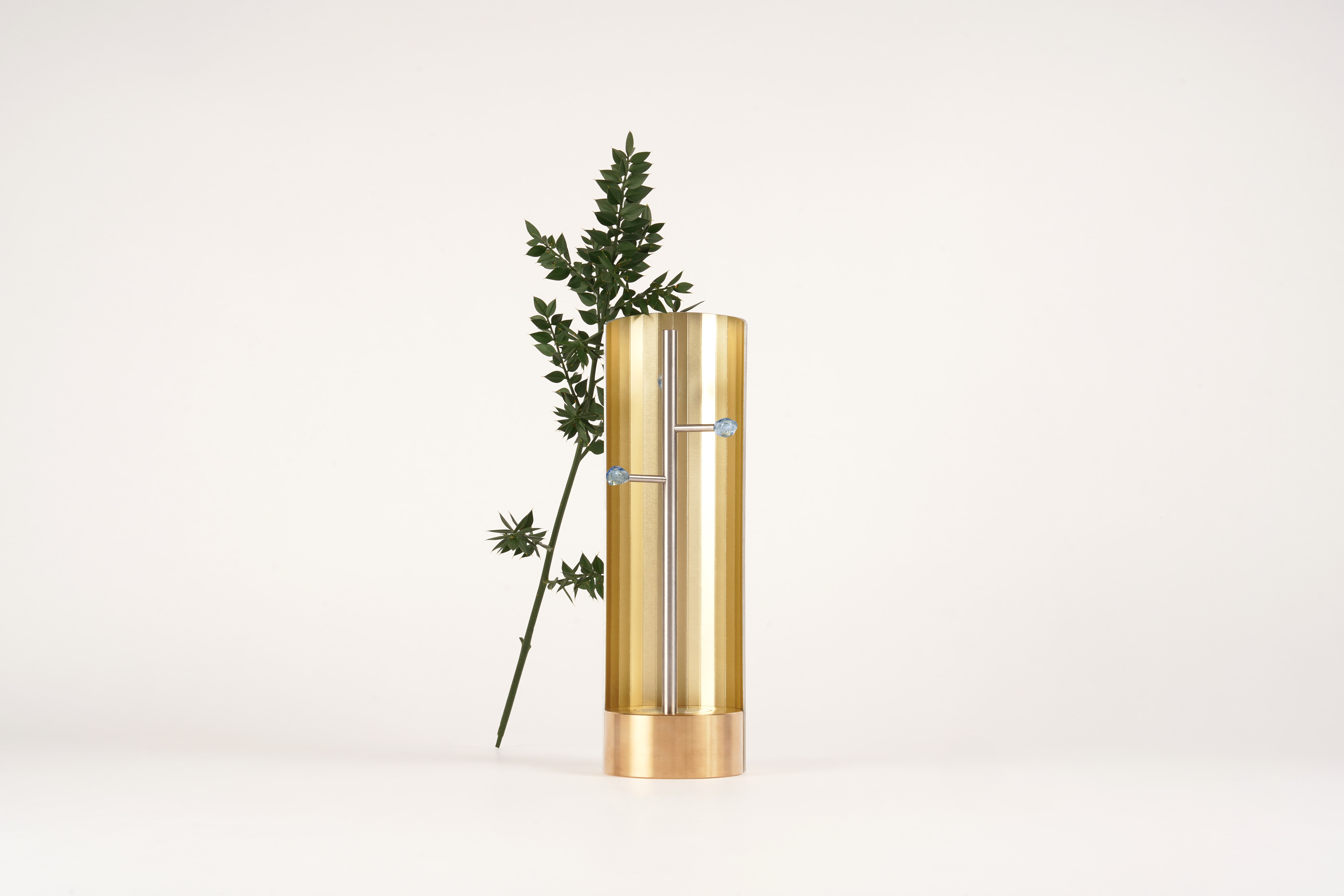 Trophée avec socle en bronze issu de la Bourse de Commerce – Collection Pinault, centre en aluminium recyclé, design poétique et durable.